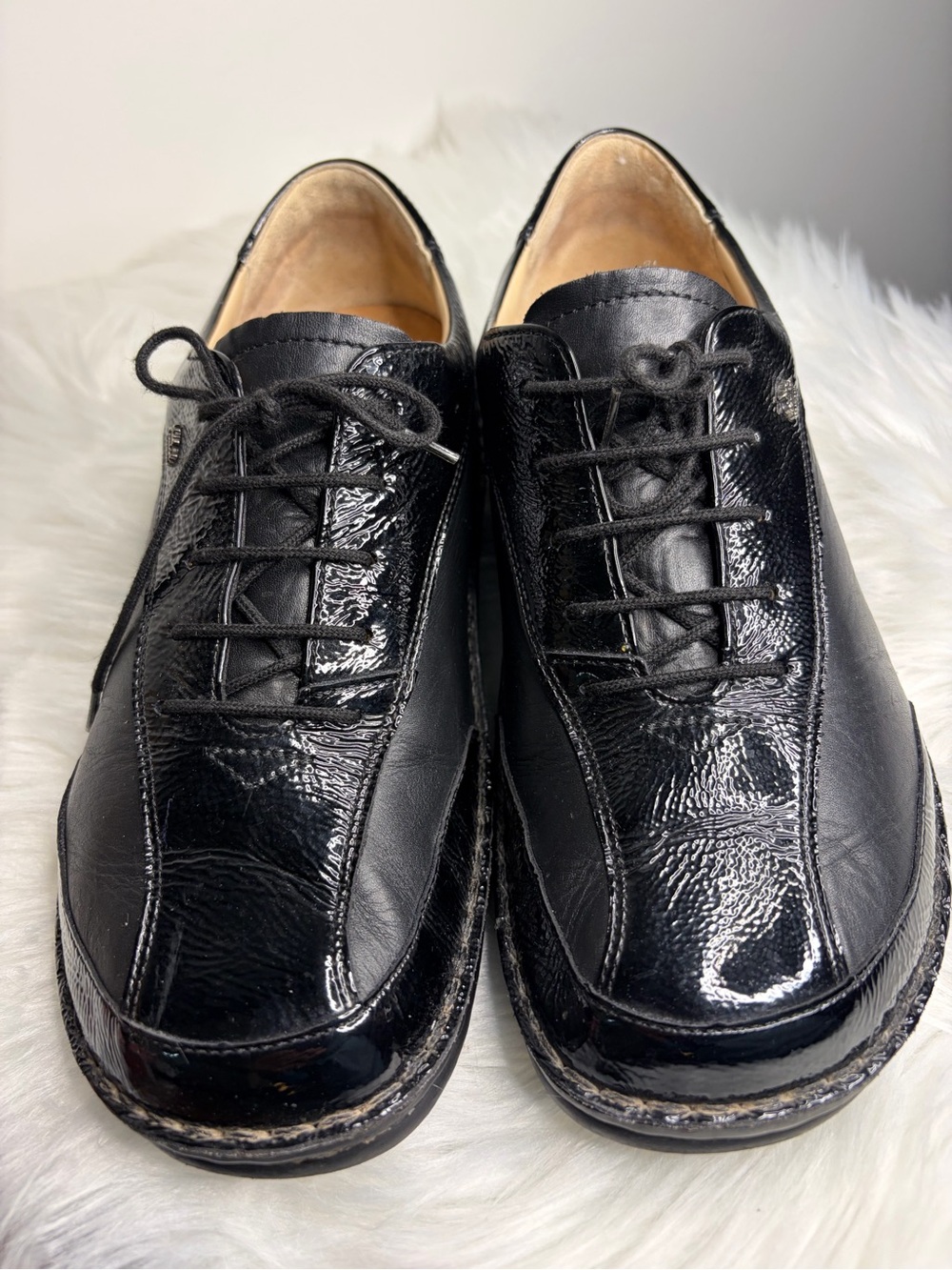 Finn Comfort Black Patent & Smooth Leather Lace-Up Oxfords